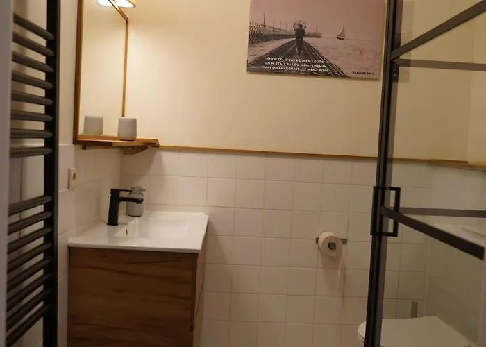 Renovated Appt In 20min From Bruges *